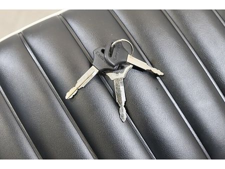 カワサキ W650 メールでお問い合わせの際は、ronajapan.shiki@gmail.com まで! 32
