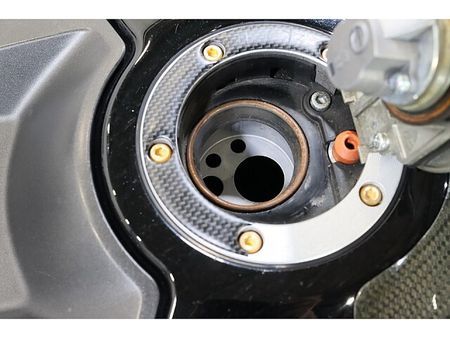 ヤマハ YZF-R1 メールでお問い合わせの際は、ronajapan.shiki@gmail.com まで! 7