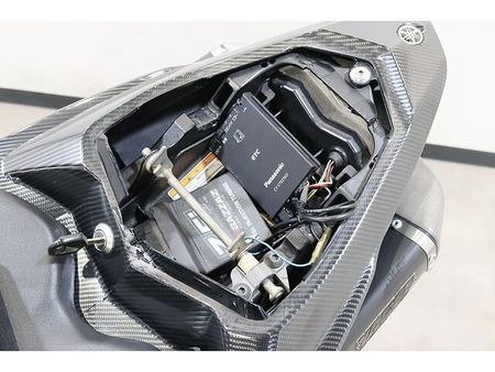 ヤマハ YZF-R1 メールでお問い合わせの際は、ronajapan.shiki@gmail.com まで! 8
