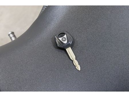 ヤマハ YZF-R1 メールでお問い合わせの際は、ronajapan.shiki@gmail.com まで! 32