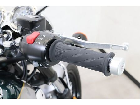 トライアンフ BONNEVILLE T100 メールでお問い合わせの際は、ronajapan.shiki@gmail.com まで! 17