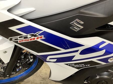 スズキ GSX250R GSX250R 2023年モデル ABS ハンドルレバー スクリーンカスタム 16