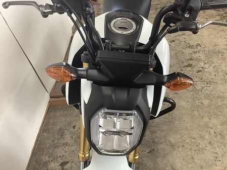 ホンダ グロム GROM 2024年モデル リアボックス USB装備 11