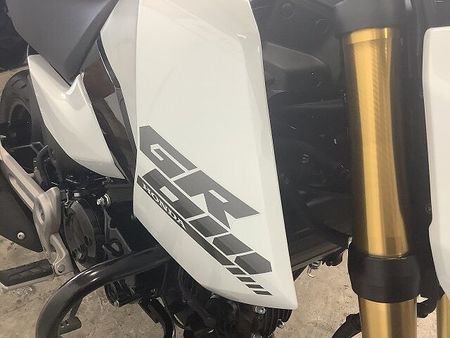 ホンダ グロム GROM 2024年モデル リアボックス USB装備 17
