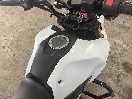 ホンダ グロム GROM 2024年モデル リアボックス USB装備 22