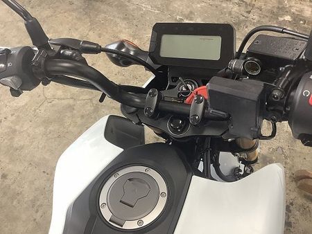 ホンダ グロム GROM 2024年モデル リアボックス USB装備 23