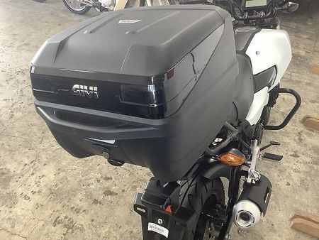 ホンダ グロム GROM 2024年モデル リアボックス USB装備 32