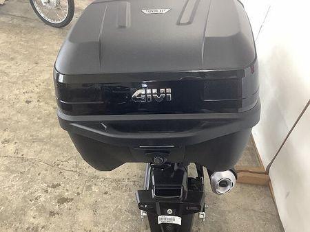 ホンダ グロム GROM 2024年モデル リアボックス USB装備 33