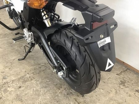 ホンダ グロム GROM 2024年モデル リアボックス USB装備 34