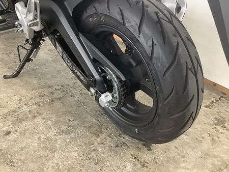 ホンダ グロム GROM 2024年モデル リアボックス USB装備 35