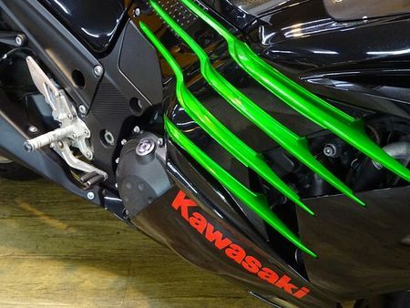 カワサキ ZX-14R 9