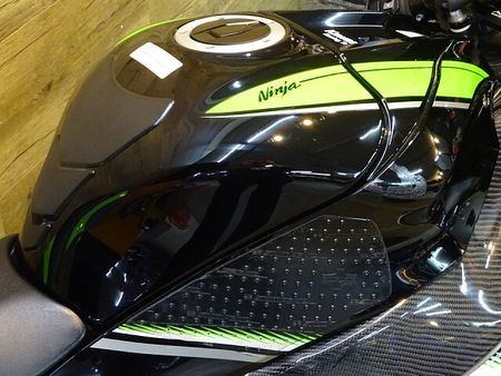 カワサキ ZX-10R 7