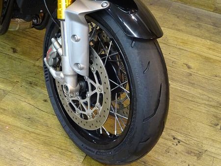 トライアンフ THRUXTON RS 8