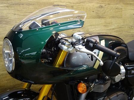 トライアンフ THRUXTON RS 12