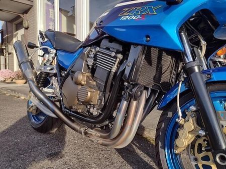カワサキ ZRX1200S まずはお気軽にお問い合わせください! 16