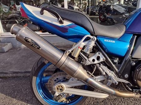 カワサキ ZRX1200S まずはお気軽にお問い合わせください! 18