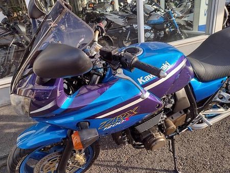 カワサキ ZRX1200S まずはお気軽にお問い合わせください! 6