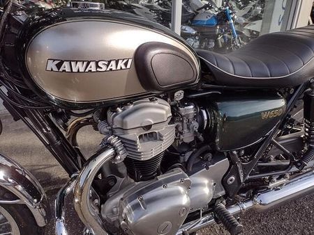 カワサキ W650 まずはお気軽にお問い合わせください! 9