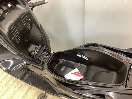ホンダ PCX125 PCX125 ABS 2022年製造車 ワンオーナー・ナックルバイザー・GIVIトップケー 36