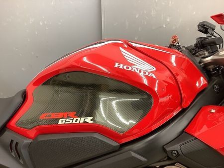 ホンダ CBR650R CBR650R RH03型 ワンオーナー・ウイングレット・エンジンスライダー装備!! 17