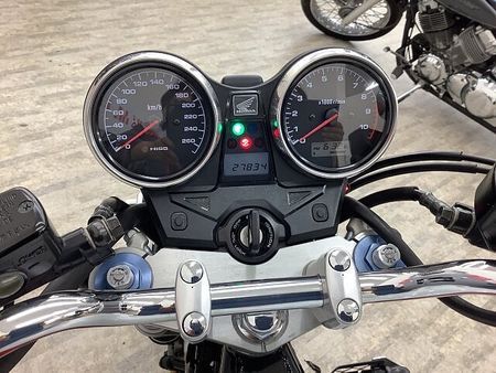 ホンダ CB1300スーパーフォア CB1300スーパーフォア モリワキ政府認証フルエキチタンマフラー装備・フェンダーレス仕様 28