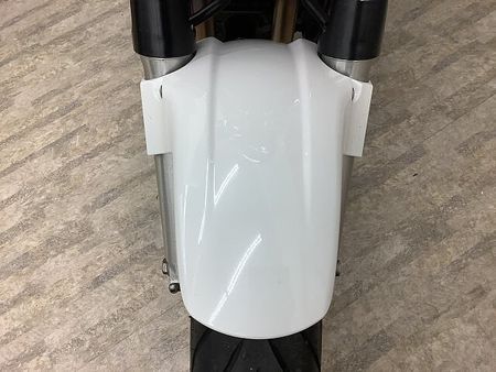 ホンダ CB1300スーパーフォア CB1300スーパーフォア モリワキ政府認証フルエキチタンマフラー装備・フェンダーレス仕様 10