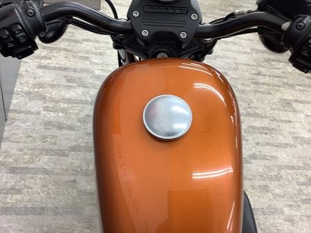 ハーレーダビッドソン XL883N SPORTSTER IRON XL883N スポーツスター アイアン 二人乗り仕様・純正オプションセキュリティ装備!! 23