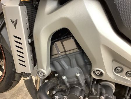 ヤマハ MT-09 MT-09 エンジンスライダー・スクリーン・キャリア付き!! 17