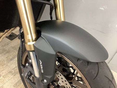 ホンダ CB650R CB650R ワンオーナー・フェンダーレス仕様・カーボン調エンジンカバー・USB装備 16