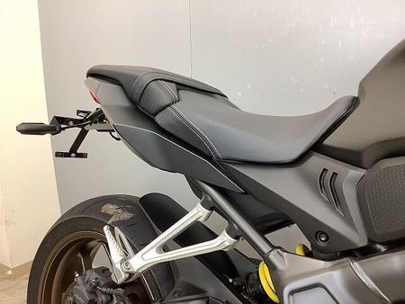 ホンダ CB650R CB650R ワンオーナー・フェンダーレス仕様・カーボン調エンジンカバー・USB装備 22