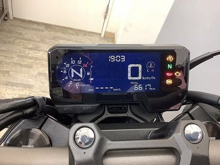 ホンダ CB650R CB650R ワンオーナー・フェンダーレス仕様・カーボン調エンジンカバー・USB装備 37