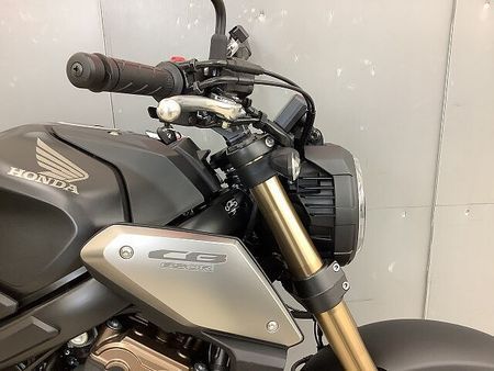 ホンダ CB650R CB650R ワンオーナー・フェンダーレス仕様・カーボン調エンジンカバー・USB装備 7