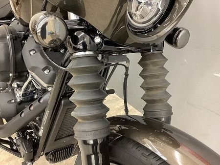 ハーレーダビッドソン FXBB SOFTAIL STREETBOB FXBB1750 ストリートボブ 純正オプションシート・グリップ・ステップペグ装備!! 18