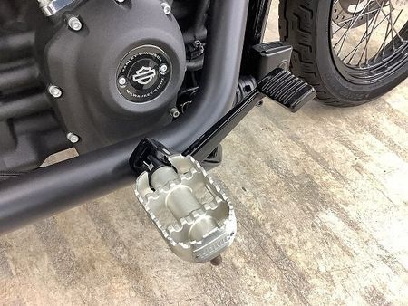 ハーレーダビッドソン FXBB SOFTAIL STREETBOB FXBB1750 ストリートボブ 純正オプションシート・グリップ・ステップペグ装備!! 21