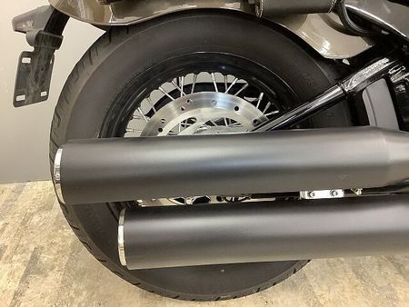 ハーレーダビッドソン FXBB SOFTAIL STREETBOB FXBB1750 ストリートボブ 純正オプションシート・グリップ・ステップペグ装備!! 23