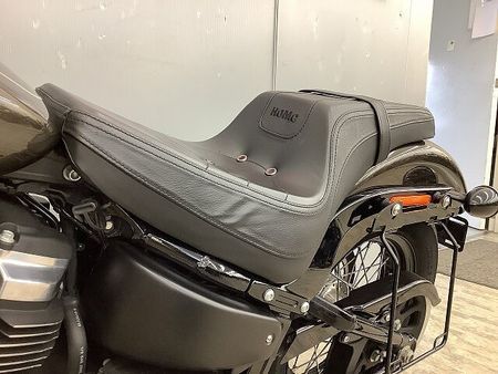 ハーレーダビッドソン FXBB SOFTAIL STREETBOB FXBB1750 ストリートボブ 純正オプションシート・グリップ・ステップペグ装備!! 32