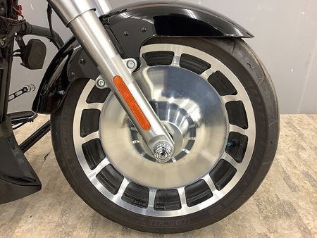 ハーレーダビッドソン FLFBS SOFTAIL FATBOY114 FLFBS1870 ソフテイルファットボーイ114・エンジンガード・サドルバック装備 17