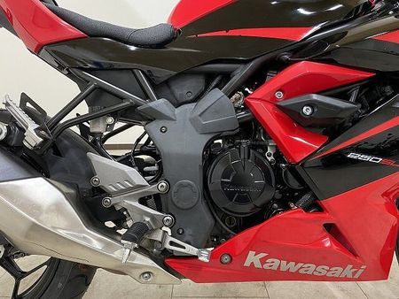 カワサキ ニンジャ 250SL 【マル得】Ninja 250SL 2015年モデル 24