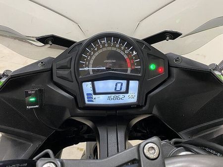 カワサキ ニンジャ 400 【7月限定価格】【マル得】 Ninja 400 2014年モデル スクリーン/フェンダーレ 11
