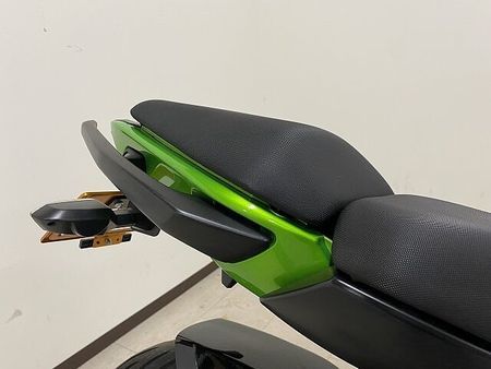 カワサキ ニンジャ 400 【7月限定価格】【マル得】 Ninja 400 2014年モデル スクリーン/フェンダーレ 23