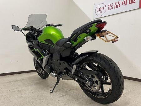 カワサキ ニンジャ 400 【7月限定価格】【マル得】 Ninja 400 2014年モデル スクリーン/フェンダーレ 7