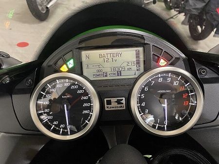 カワサキ ZX-14R Ninja ZX-14R 2015年モデル ワイバンフルエキMF/リアキャリア装備 12