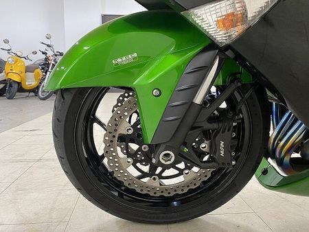 カワサキ ZX-14R Ninja ZX-14R 2015年モデル ワイバンフルエキMF/リアキャリア装備 33