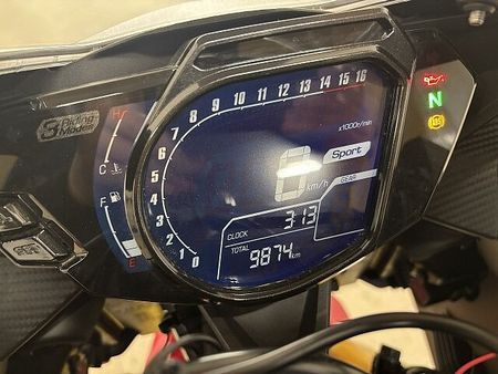 ホンダ CBR250RR (MC51) 【マル得】CBR250RR 2020年モデル アクラポビッチ製サイレンサー装備 11