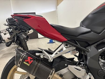 ホンダ CBR250RR (MC51) 【マル得】CBR250RR 2020年モデル アクラポビッチ製サイレンサー装備 18