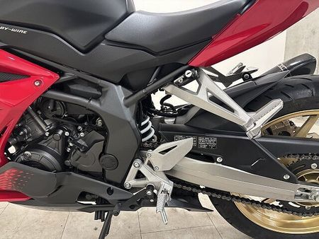 ホンダ CBR250RR (MC51) 【マル得】CBR250RR 2020年モデル アクラポビッチ製サイレンサー装備 23