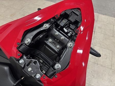 ホンダ CBR250RR (MC51) 【マル得】CBR250RR 2020年モデル アクラポビッチ製サイレンサー装備 31