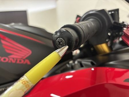 ホンダ CBR250RR (MC51) 【マル得】CBR250RR 2020年モデル アクラポビッチ製サイレンサー装備 34
