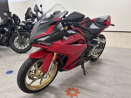 ホンダ CBR250RR (MC51) 【マル得】CBR250RR 2020年モデル アクラポビッチ製サイレンサー装備 6