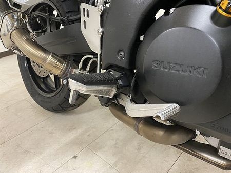 スズキ Vストローム1000 【マル得】V-Strom 1000 2014年モデル GIVI製パニア/リアボックス装備 35